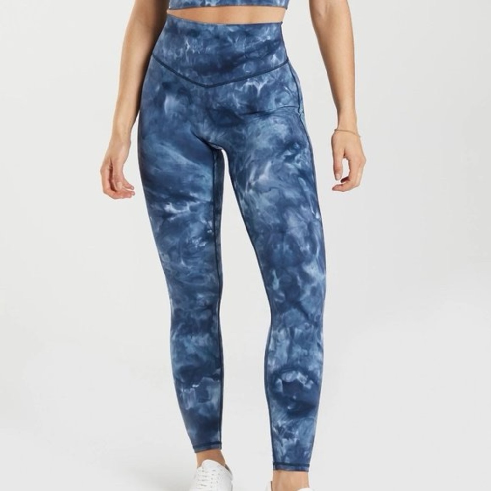 Gymshark Elevate Leggings in Blue Tie Dye XS